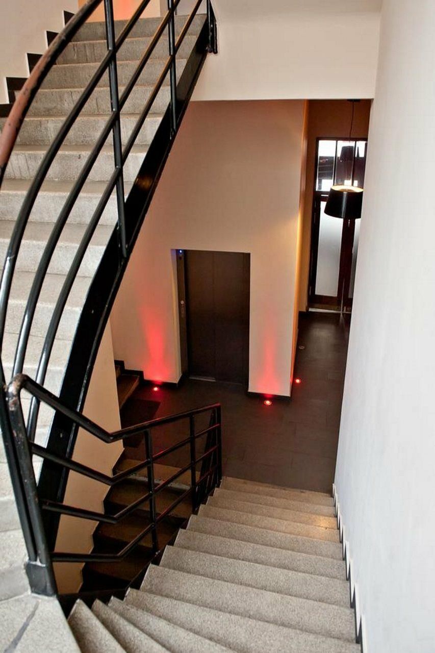 Hotel Purpur Praag Buitenkant foto
